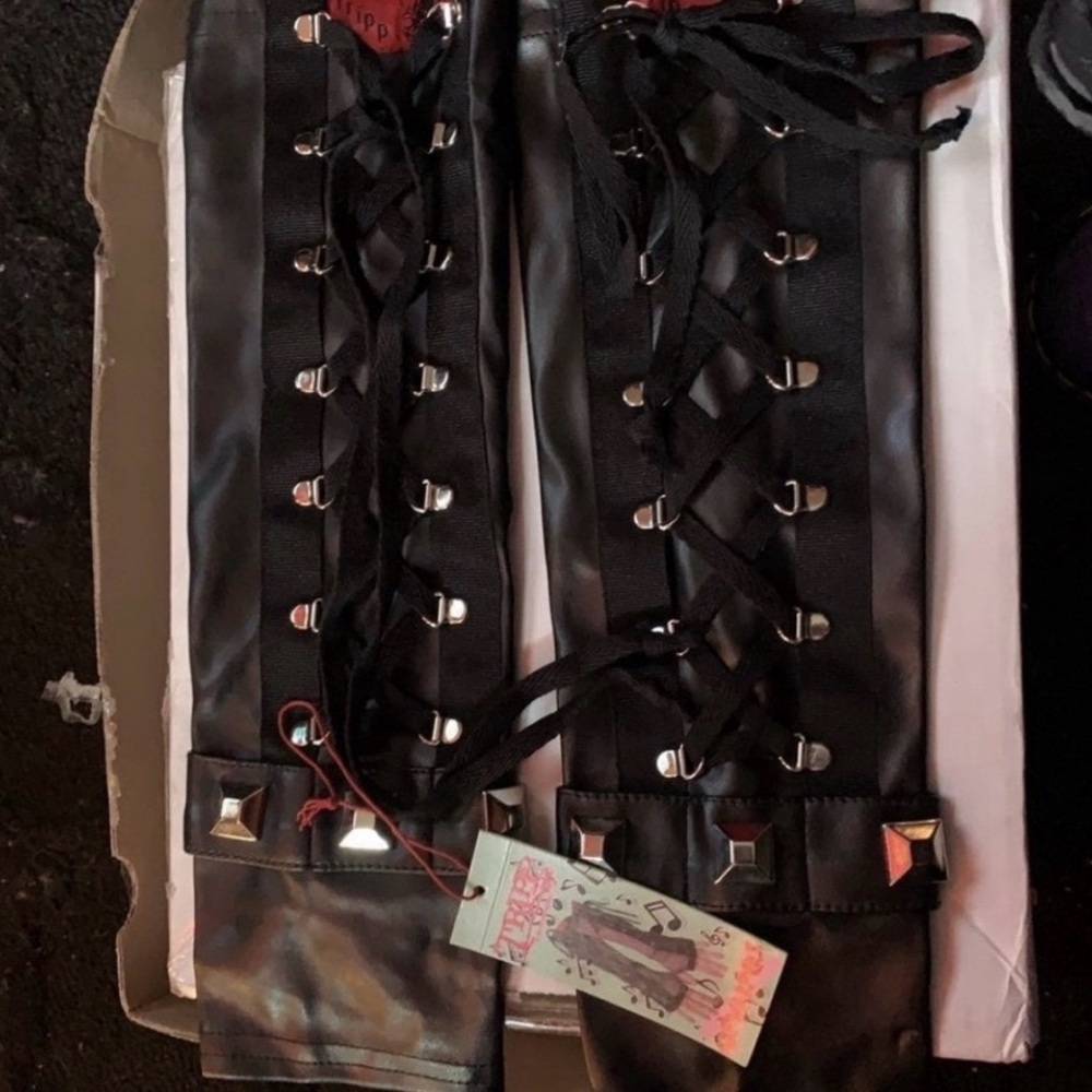 Vintage Trippnyc faux leather arm warmers